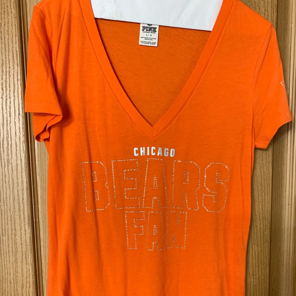PINK women’s Bears shirt